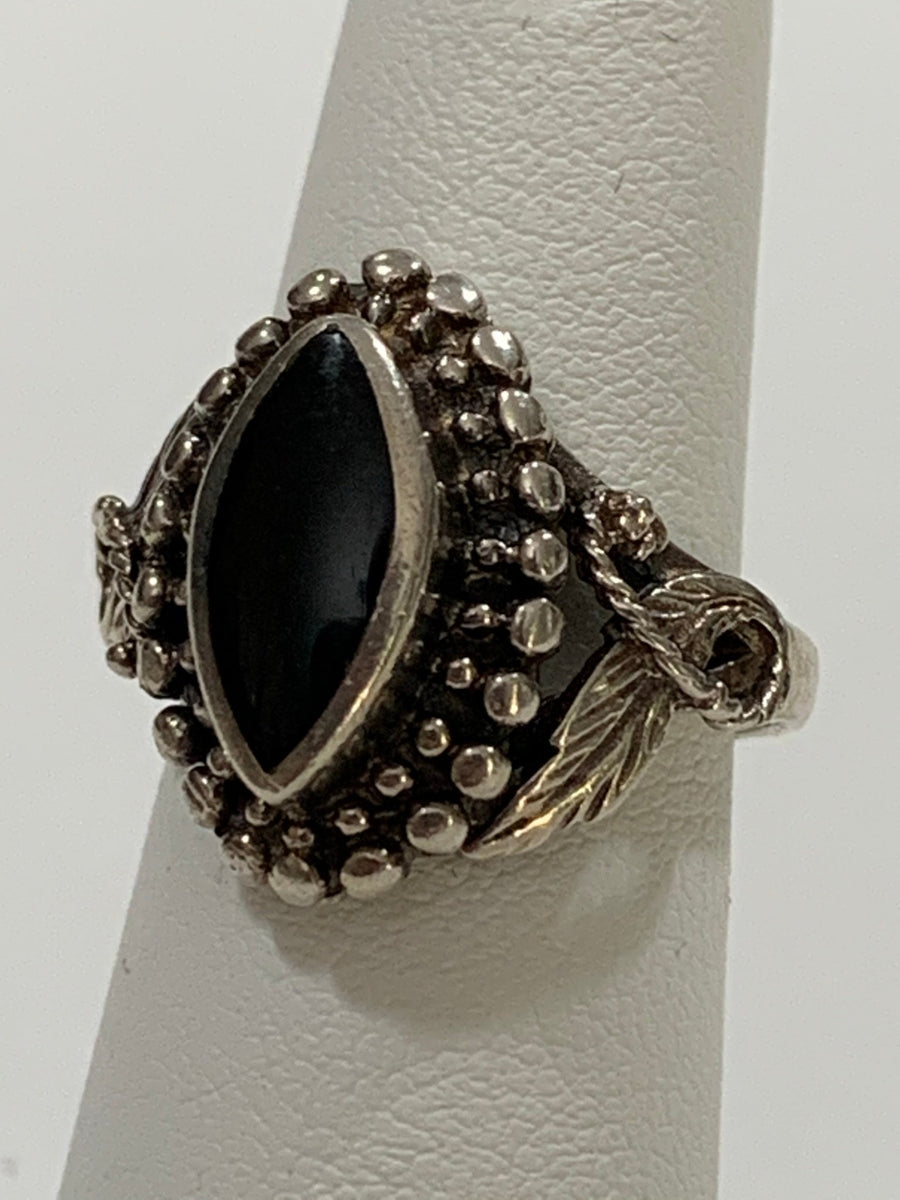 Vintage Onyx Sterling Silver Ring - The Irritable Pelican Artisan Gallery